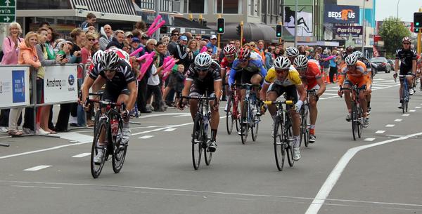  BikeNZ's Aaron Gate sprints clear to take out the final stage of the New Zealand Cycle Classic in Palmerston North today.  